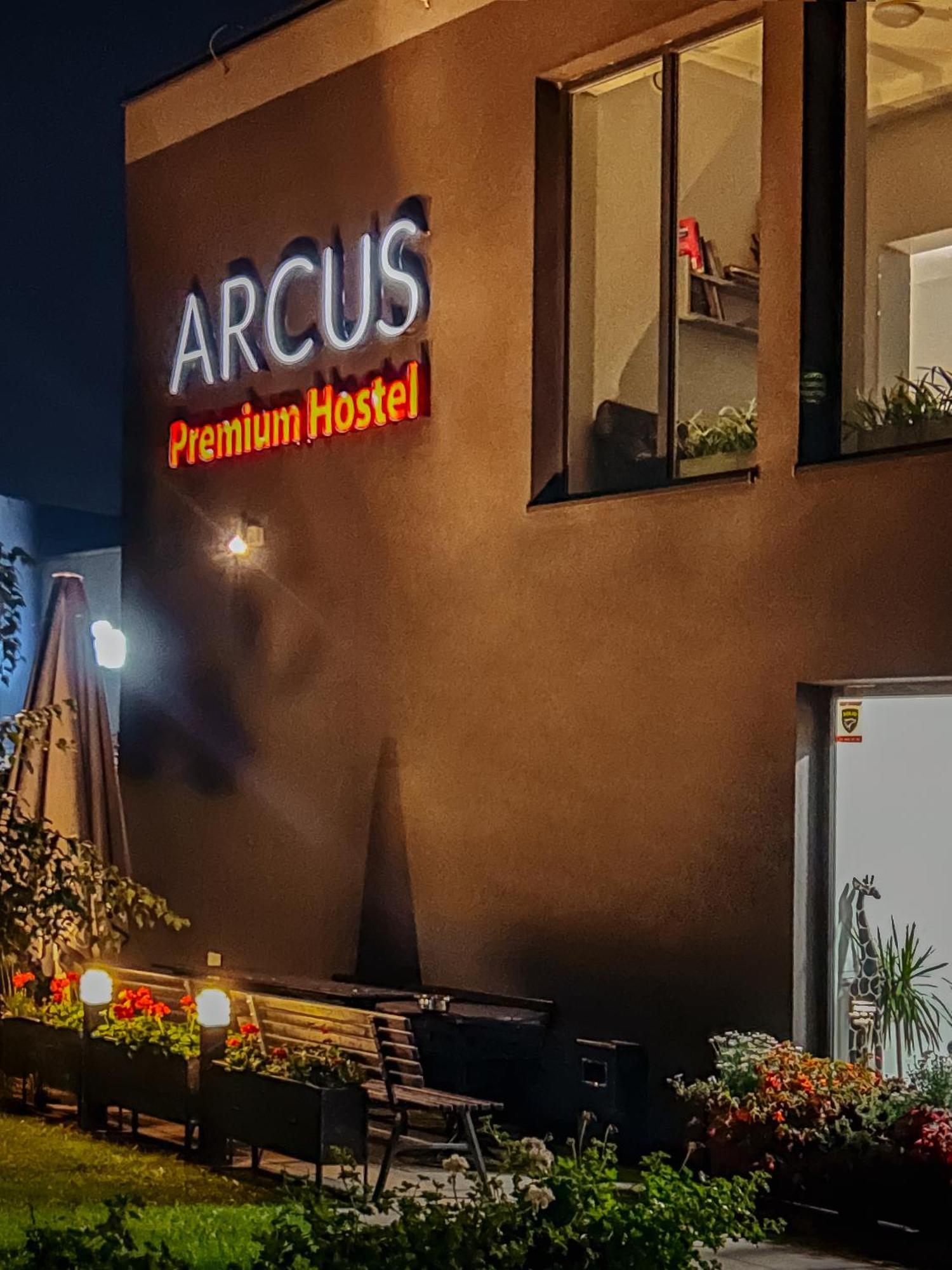 Arcus Premium Hostel Варшава Экстерьер фото