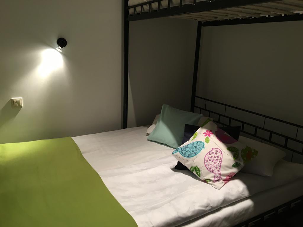 Arcus Premium Hostel Варшава Экстерьер фото